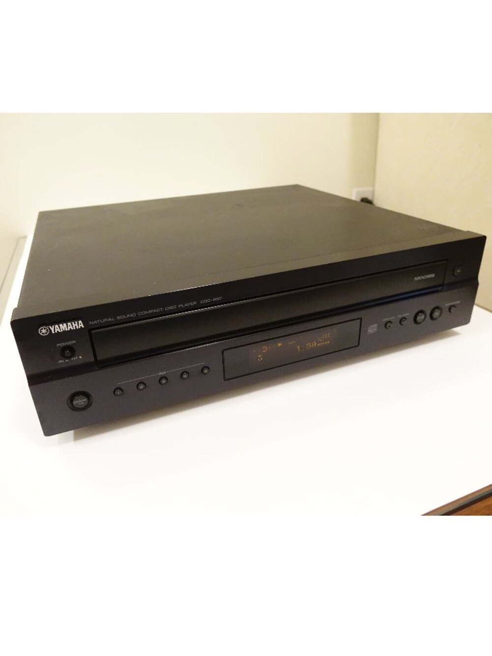 Yamaha CDC-697 Natural Sound 5 Disc CD Changer with PlayXChange